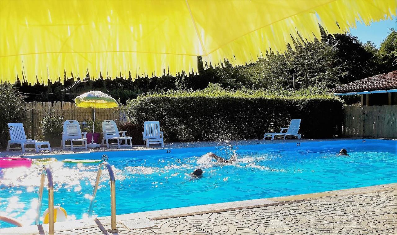 Camping Bois De St Hilaire Chalandray Exterior foto